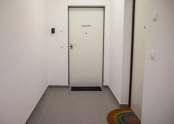 - Golden Fox 18 - Pohorske Terase *